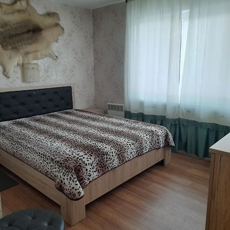 Viesu Maja "Osmany" Hotell Dvarci Eksteriør bilde